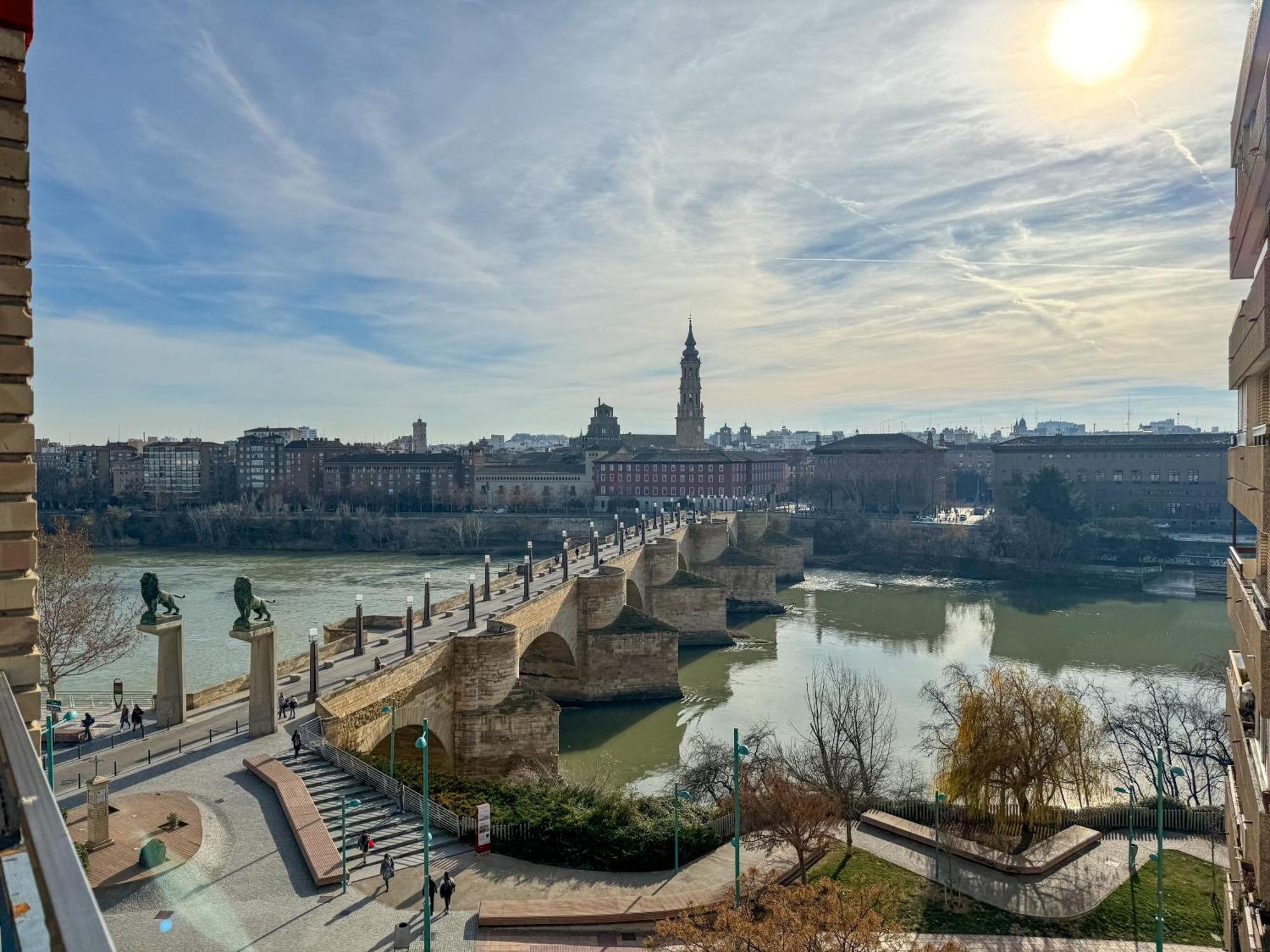 El Puente Del Pilar Comotucasa Сарагоса Екстериор снимка