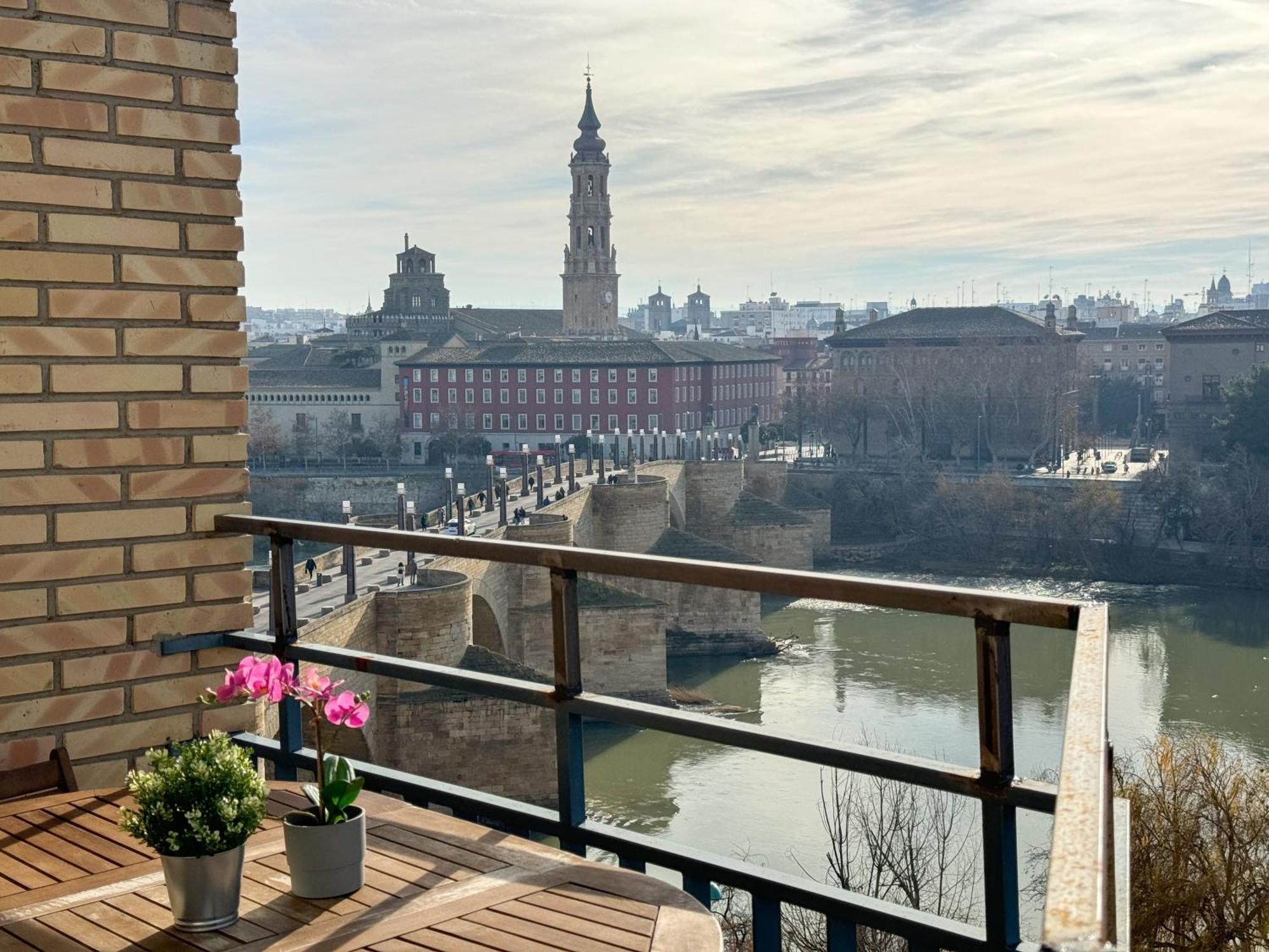 El Puente Del Pilar Comotucasa Сарагоса Екстериор снимка
